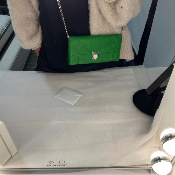 Diorama wallet on chain - Picture 12 of 12